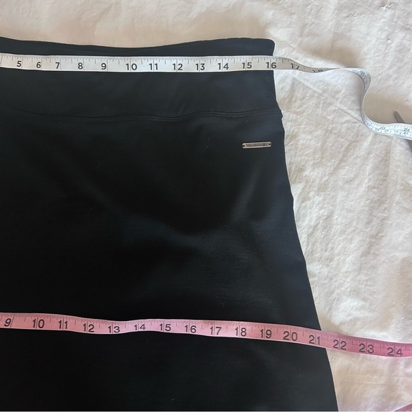 SMARTWOOL Merino Wool A-line Pull-on Skirt Size M Black Unlined Lightweight - Picture 10 of 10